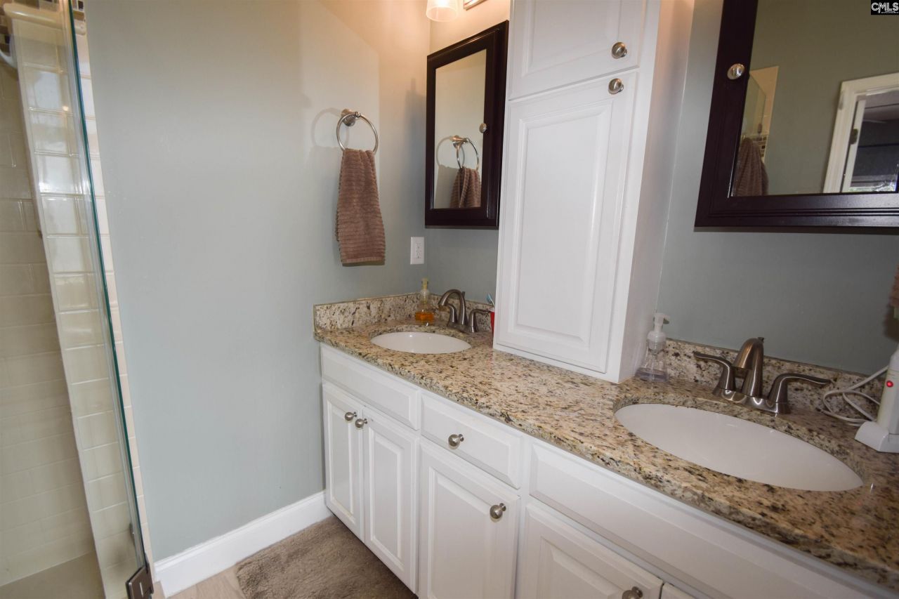 128 Cove Court  Photo 37