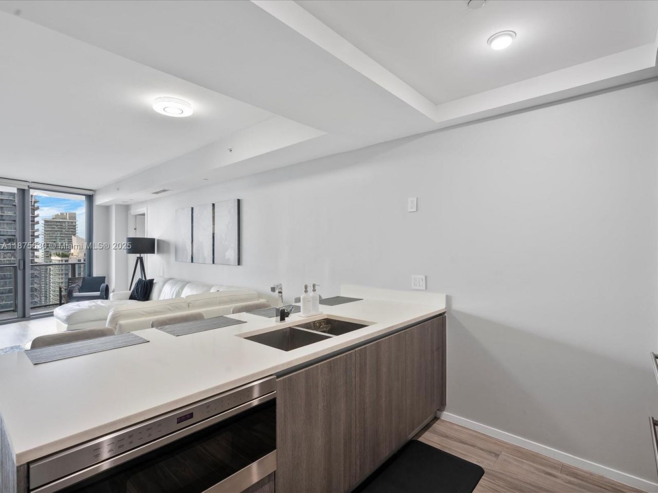 801 S Miami Ave, Unit 4402, Miami, FL 33130 Photo