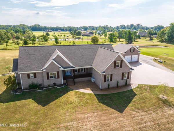 1778 Sunset Farms Drive, Hernando, MS 38632