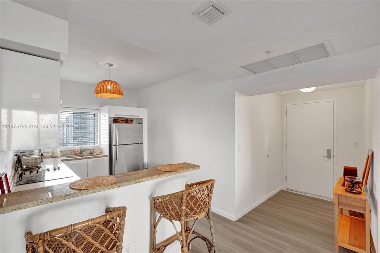 601 NE 36th St, Unit 2703, Miami, FL 33137 Photo