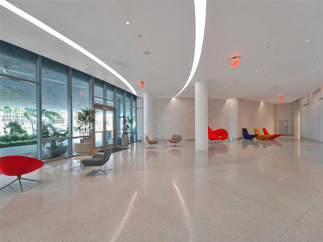 601 NE 36th St, Unit 2703, Miami, FL 33137 Photo