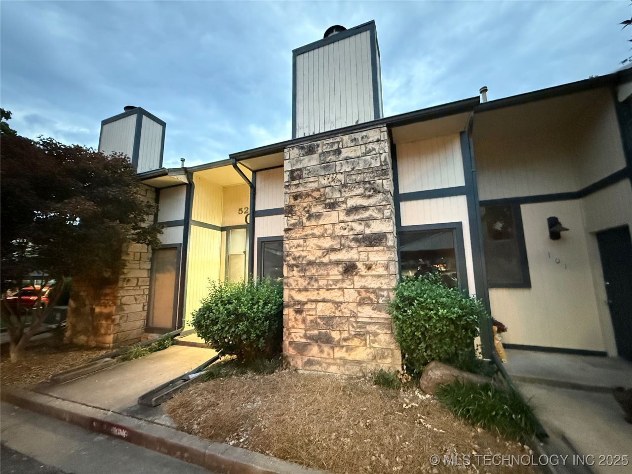 5269 Nowata Road, Unit O-102, Bartlesville, OK 74006 Main Photo