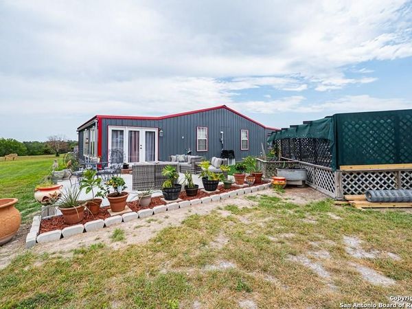 1152 PR Mineral Cemetery Rd, Beeville, TX 78125