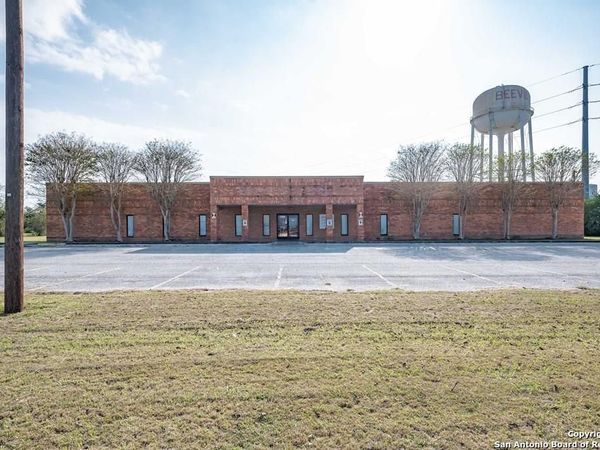 1800 S Washington, Beeville, TX 78102
