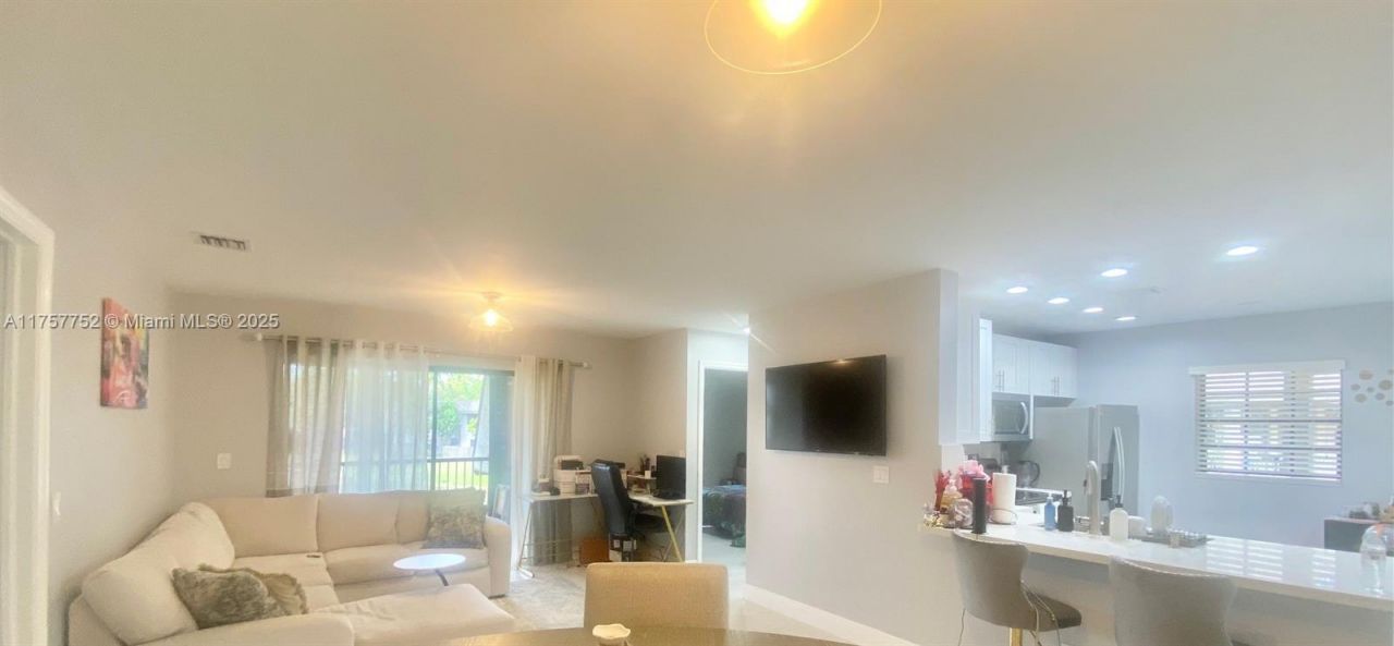 3613 NW 94th Ave, Unit 7F, Sunrise, FL 33351 Photo