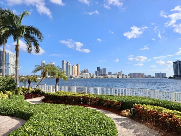 3530 Mystic Pointe Dr, Unit 506, Aventura, FL 33180
