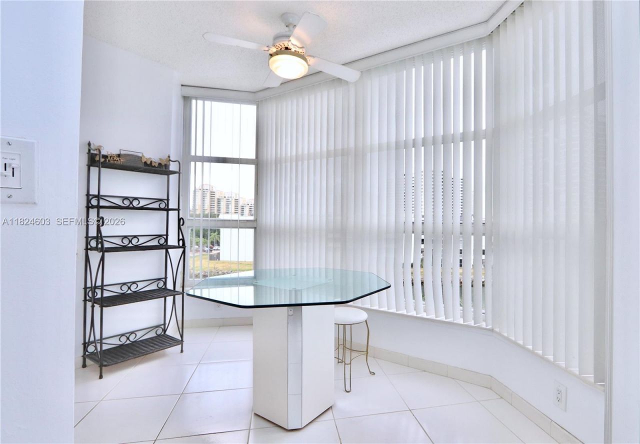 3530 Mystic Pointe Dr, Unit 506, Aventura, FL 33180 Photo