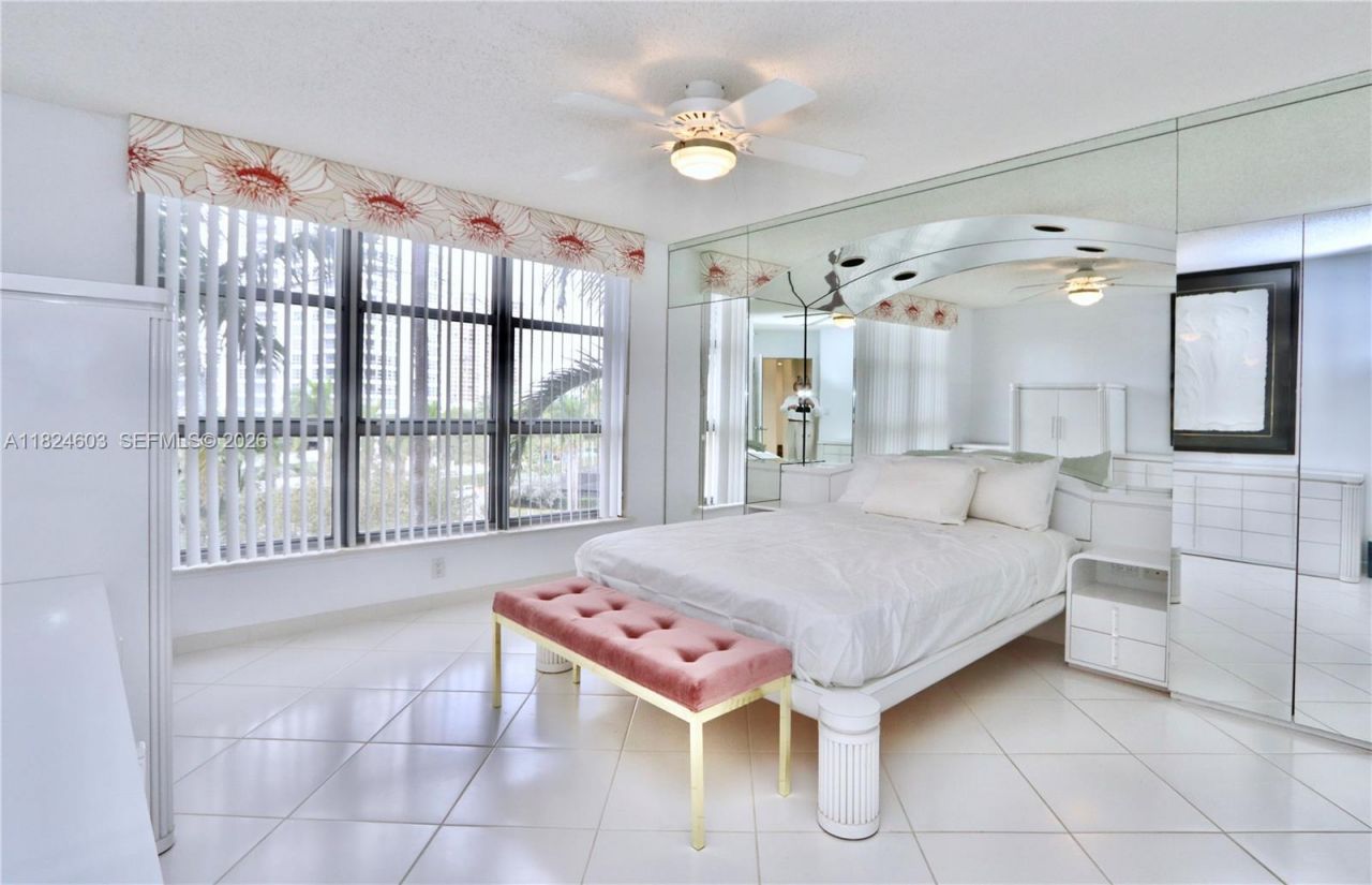 3530 Mystic Pointe Dr, Unit 506, Aventura, FL 33180 Photo