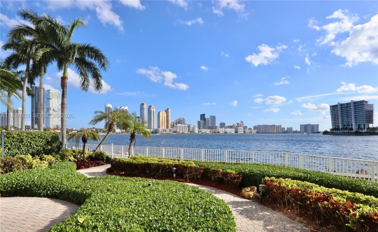 3530 Mystic Pointe Dr, Unit 506, Aventura, FL 33180 Photo