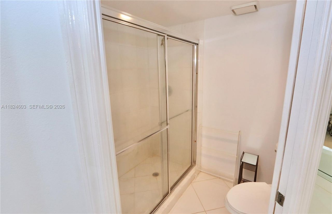 3530 Mystic Pointe Dr, Unit 506, Aventura, FL 33180 Photo
