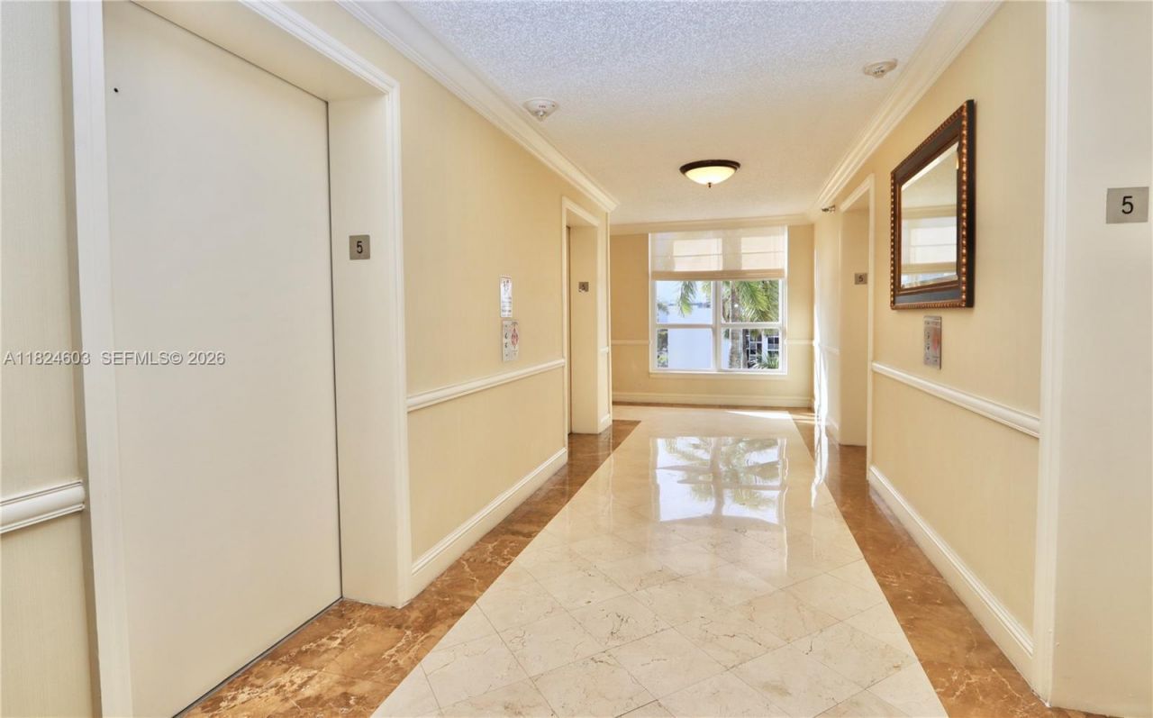 3530 Mystic Pointe Dr, Unit 506, Aventura, FL 33180 Photo
