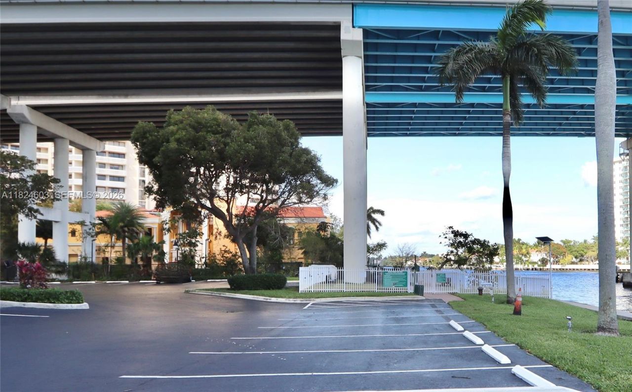 3530 Mystic Pointe Dr, Unit 506, Aventura, FL 33180 Photo