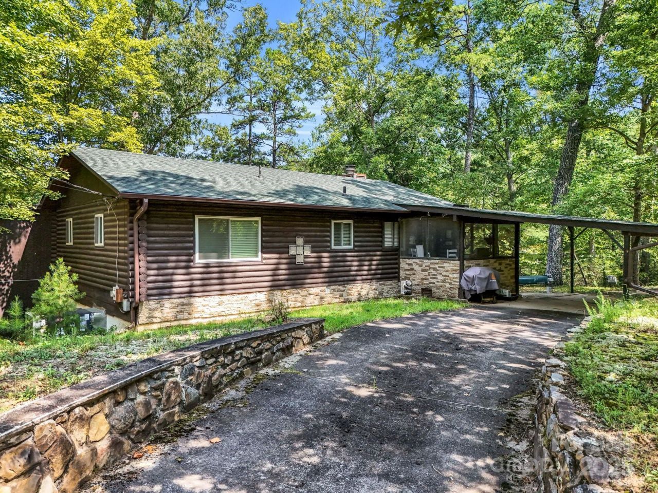 526 Shannons Walk, Lake Lure, NC 28746 Main Photo