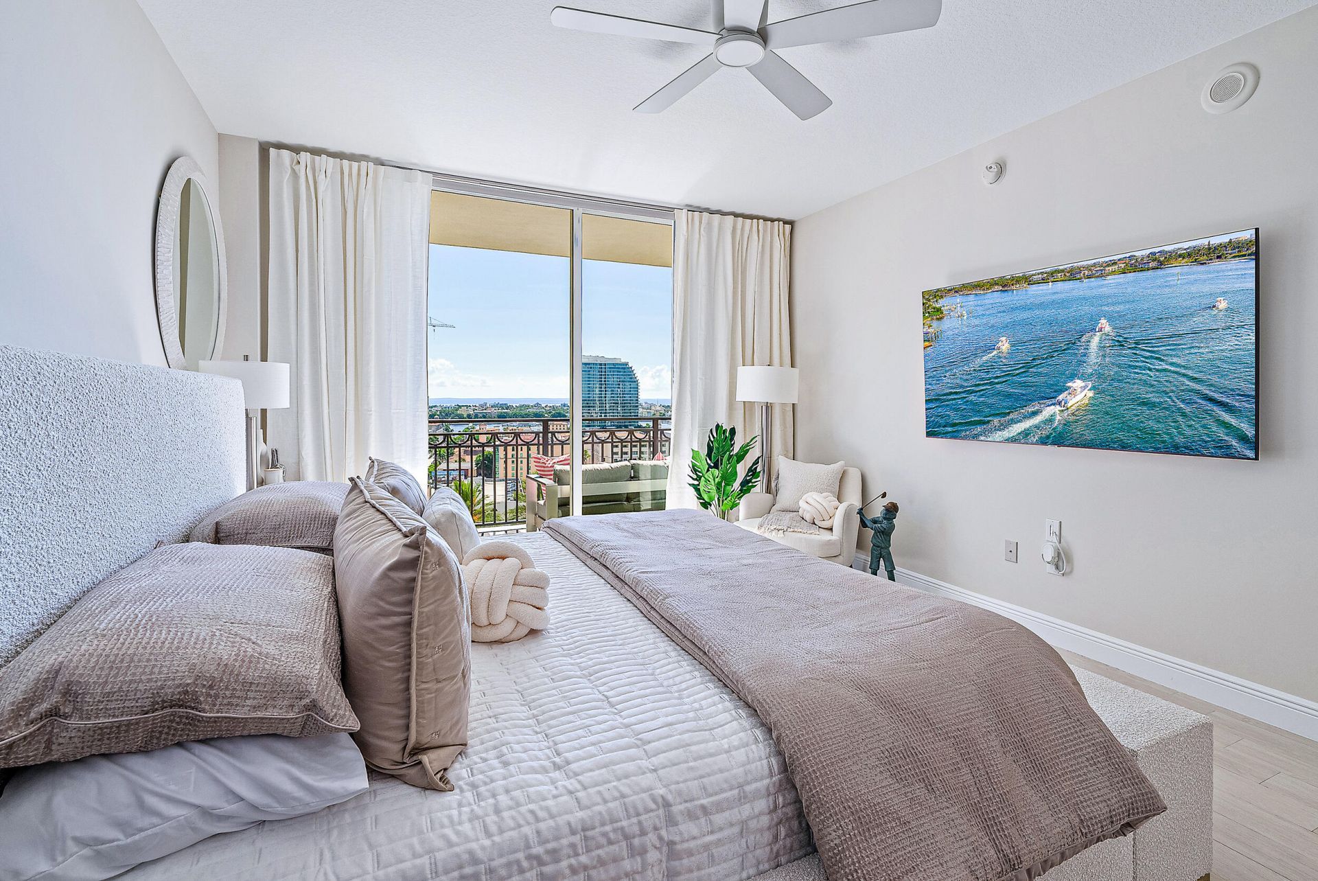 550 Okeechobee Boulevard, Unit 1615, West Palm Beach, FL 33401 Photo