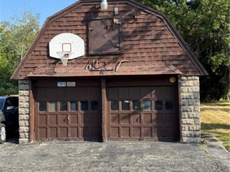 8703 E Market Street, Howland, OH 44484 Photo 16