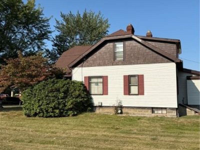 8703 E Market Street, Howland, OH 44484 Photo 19