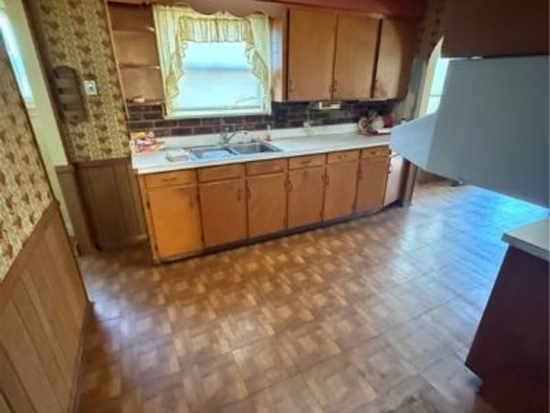 8703 E Market Street, Howland, OH 44484 Photo 9