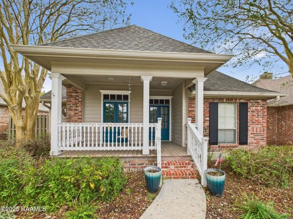 1007 Southlake Circle, Youngsville, LA 70592