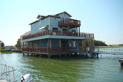 67 W 10th Street photo 4