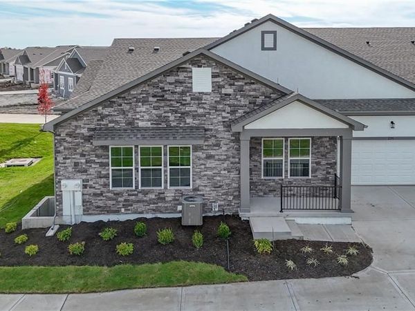 115 S Diane Drive, Olathe, KS 66061