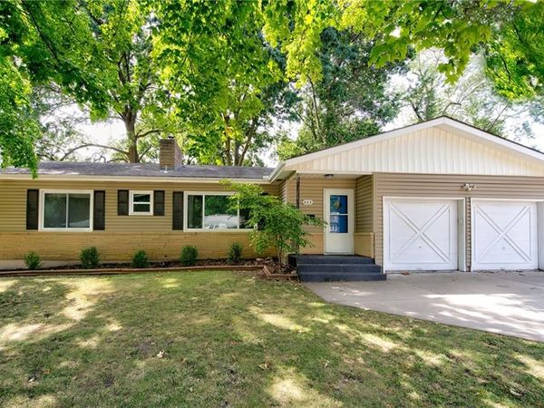 605 SE 5th Street, Lee's Summit, MO 64063