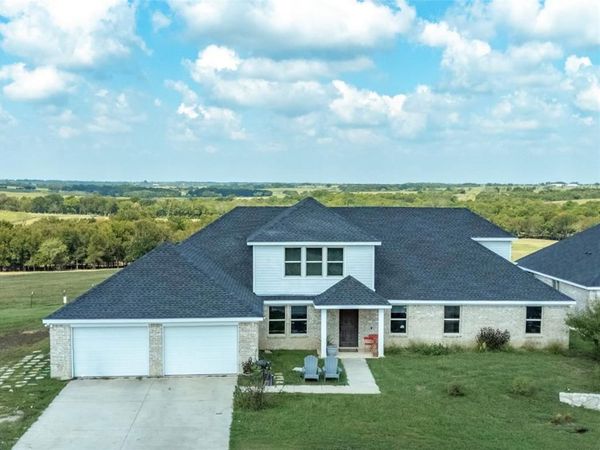 781 Alsdorf Road, Ennis, TX 75119