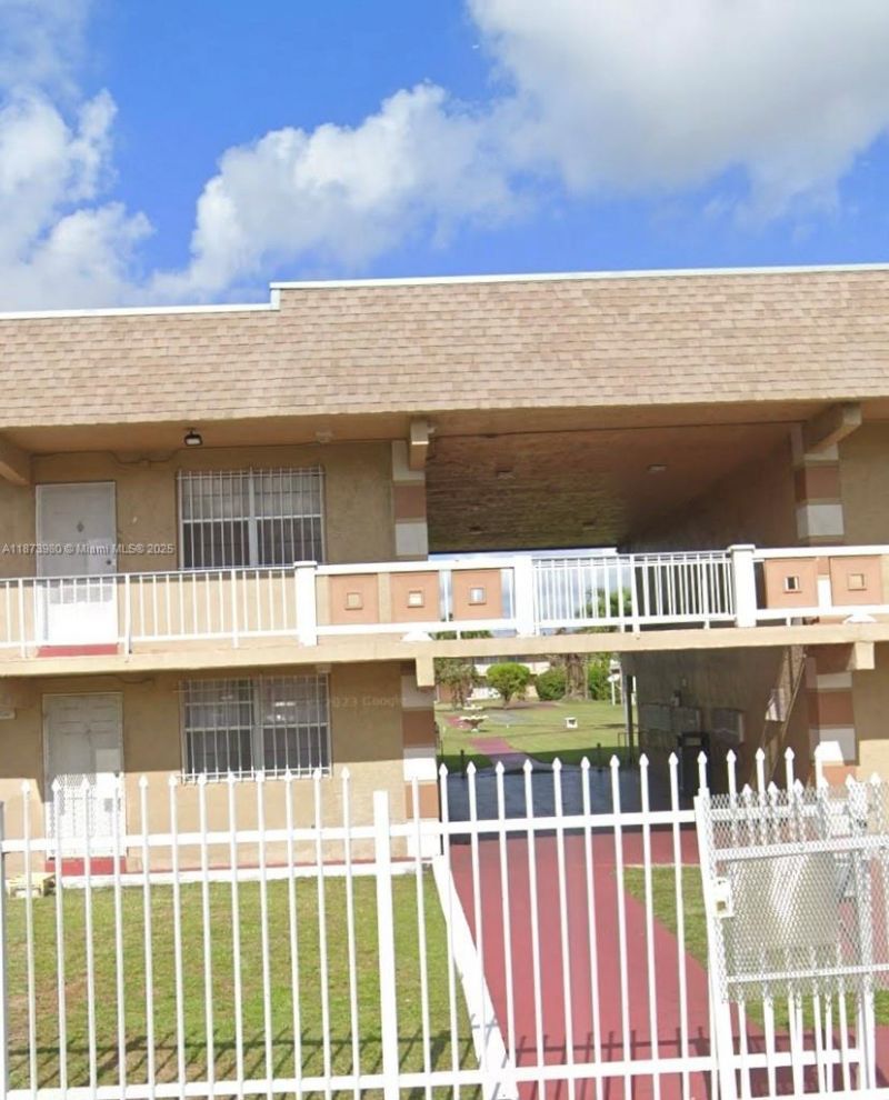 301 NW 177th St, Unit 227, Miami Gardens, FL 33169 Photo