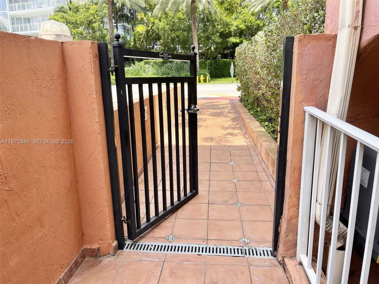 9008 Collins Ave, Unit 402, Surfside, FL 33154 Photo