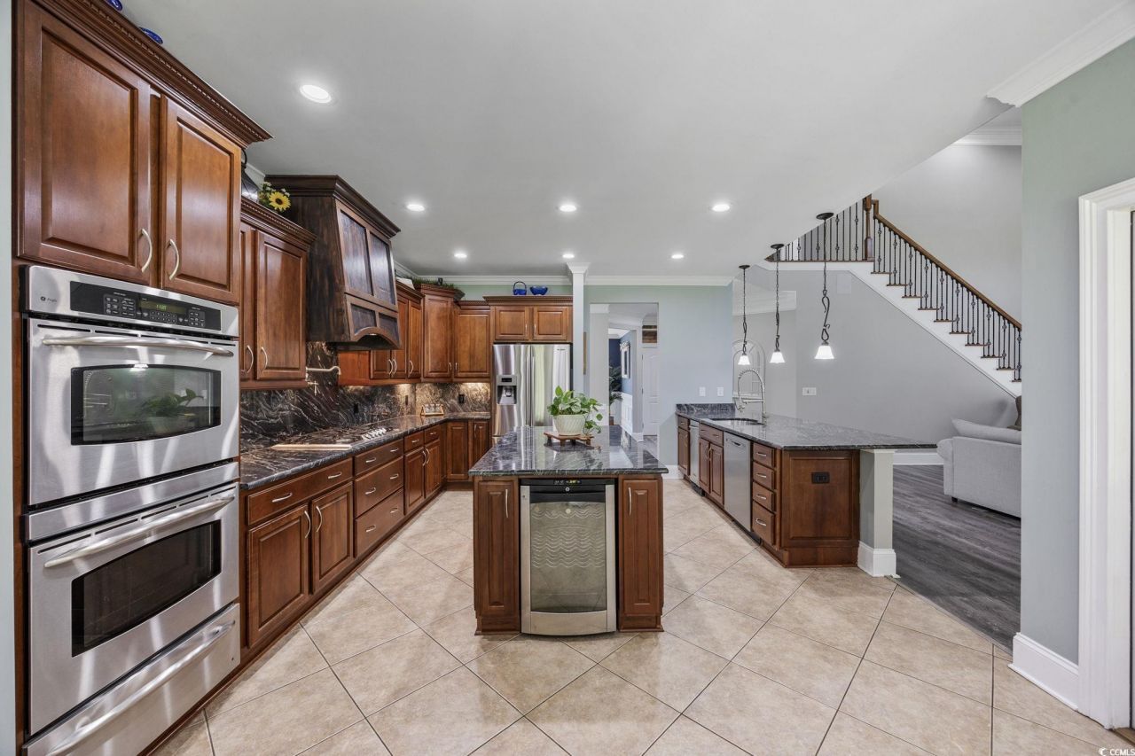 2273 Starduster Ln. Photo 11