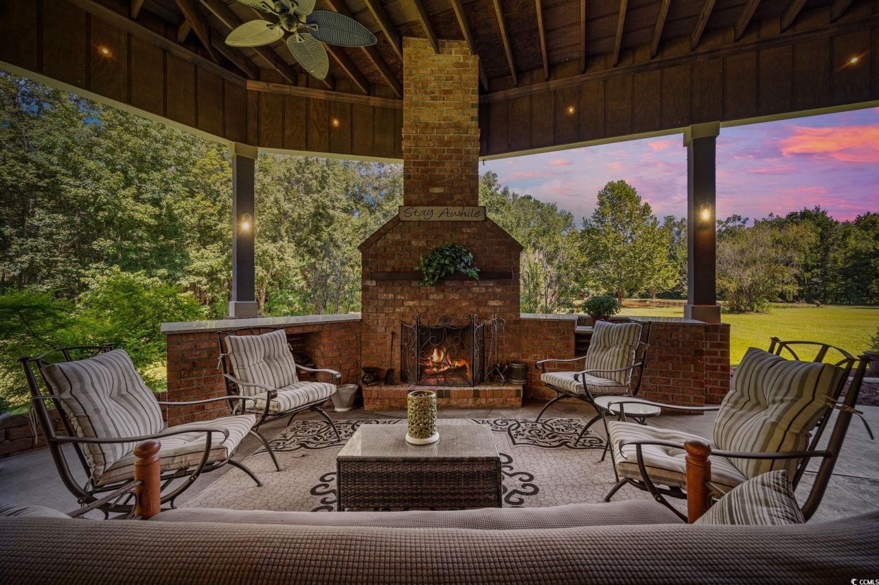 2273 Starduster Ln. Photo 32