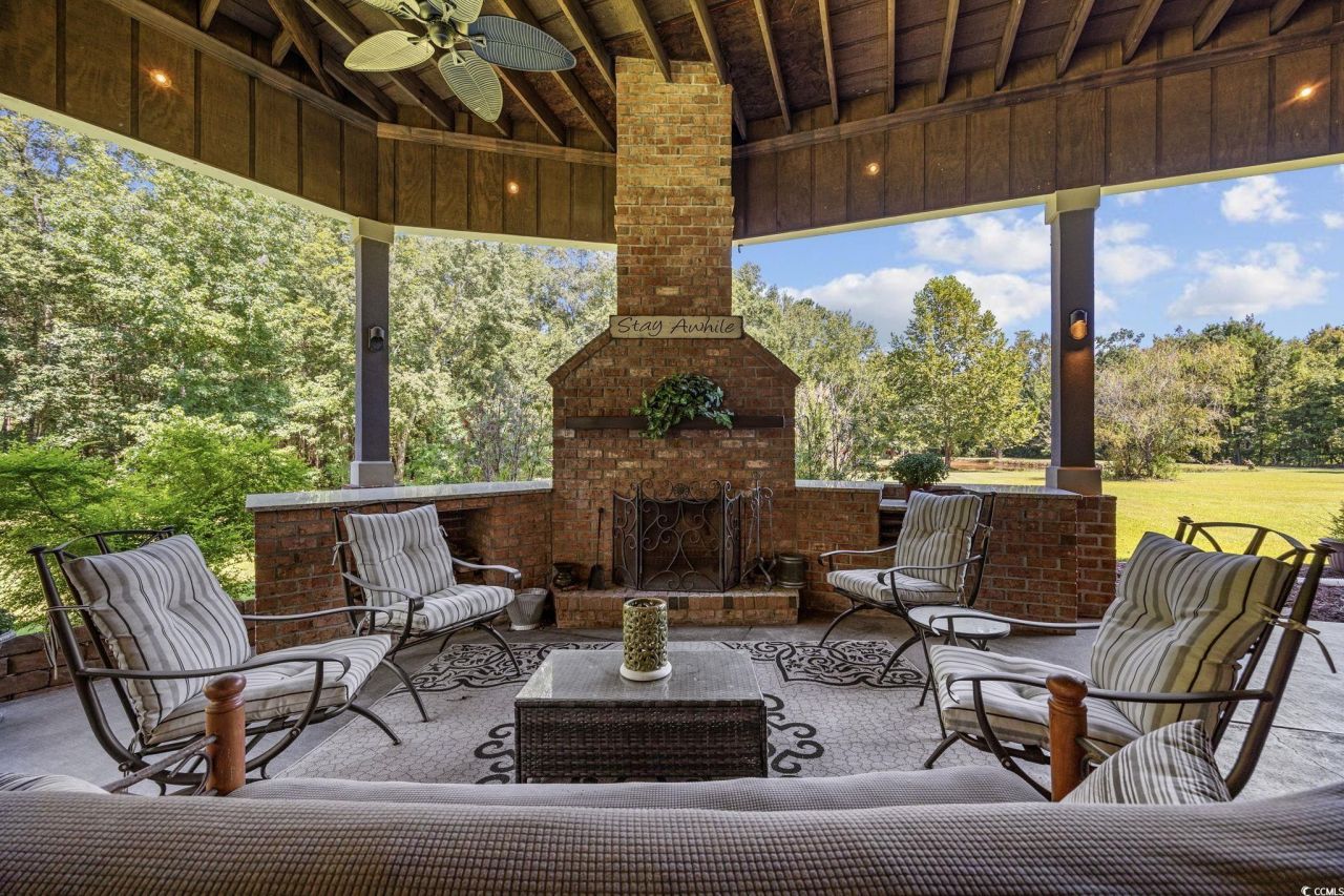 2273 Starduster Ln. Photo 33