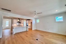 1410 Lancaster Way photo 4