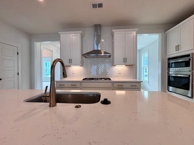 1410 Lancaster Way Photo 8