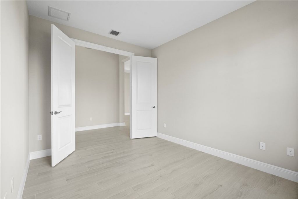 6414 High Pointe Circle, Vero Beach, FL 32967 Photo