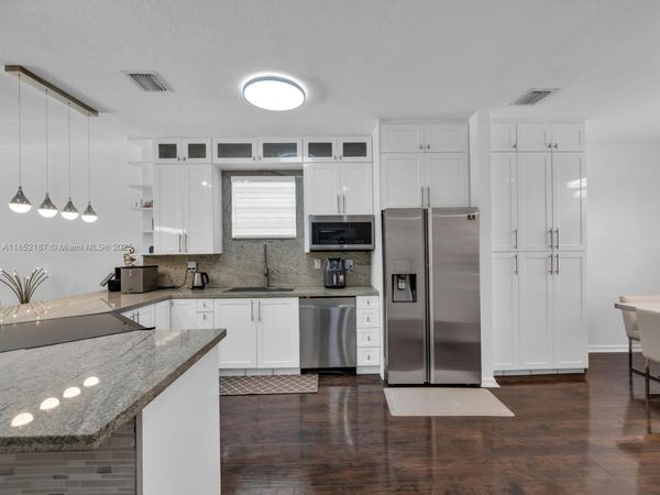 8956 SW 215th Ln, Cutler Bay, FL 33189