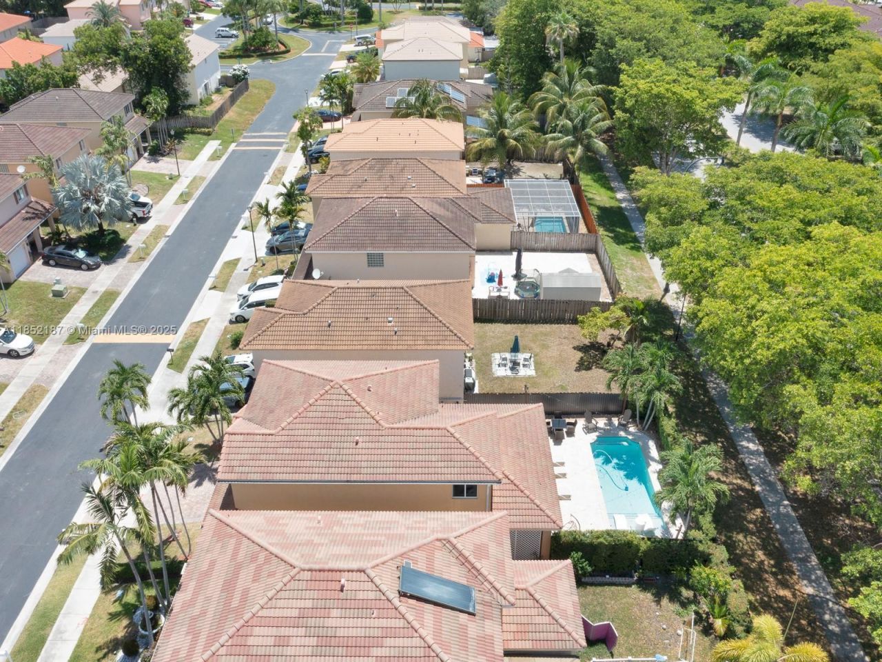 8956 SW 215th Ln, Cutler Bay, FL 33189 Photo