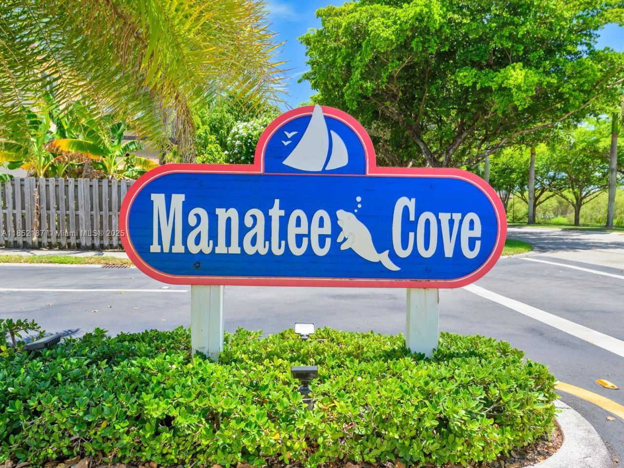 8956 SW 215th Ln, Cutler Bay, FL 33189 Photo