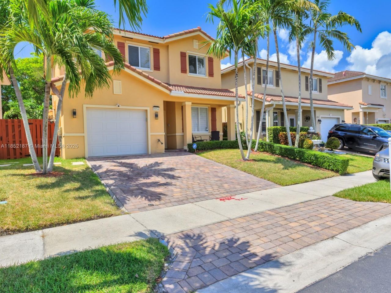 8956 SW 215th Ln, Cutler Bay, FL 33189 Photo