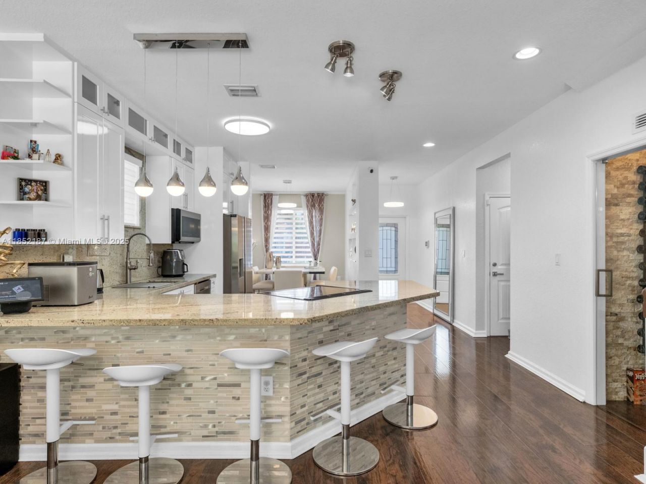 8956 SW 215th Ln, Cutler Bay, FL 33189 Photo