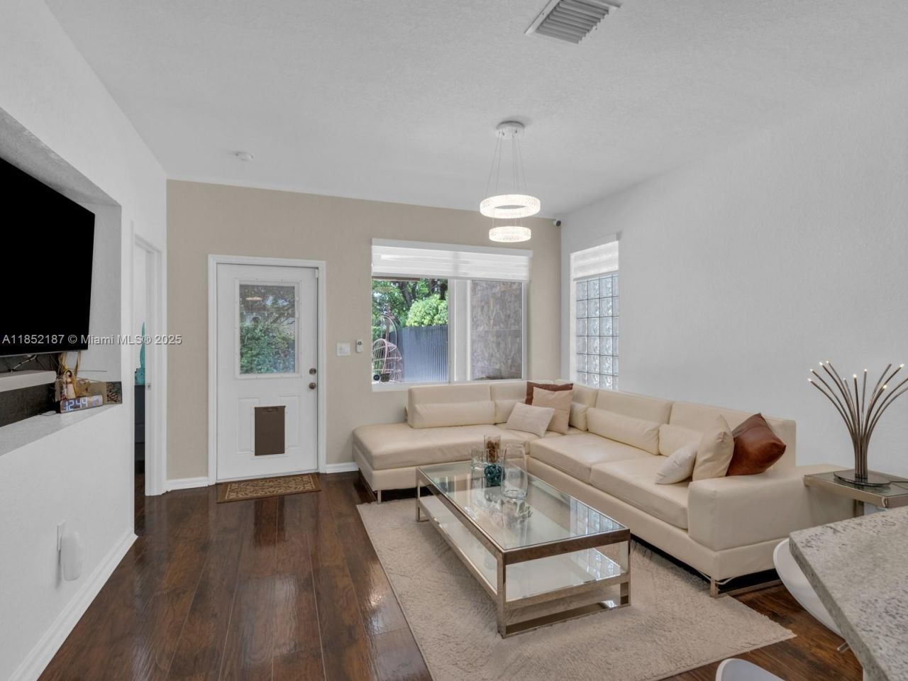 8956 SW 215th Ln, Cutler Bay, FL 33189 Photo