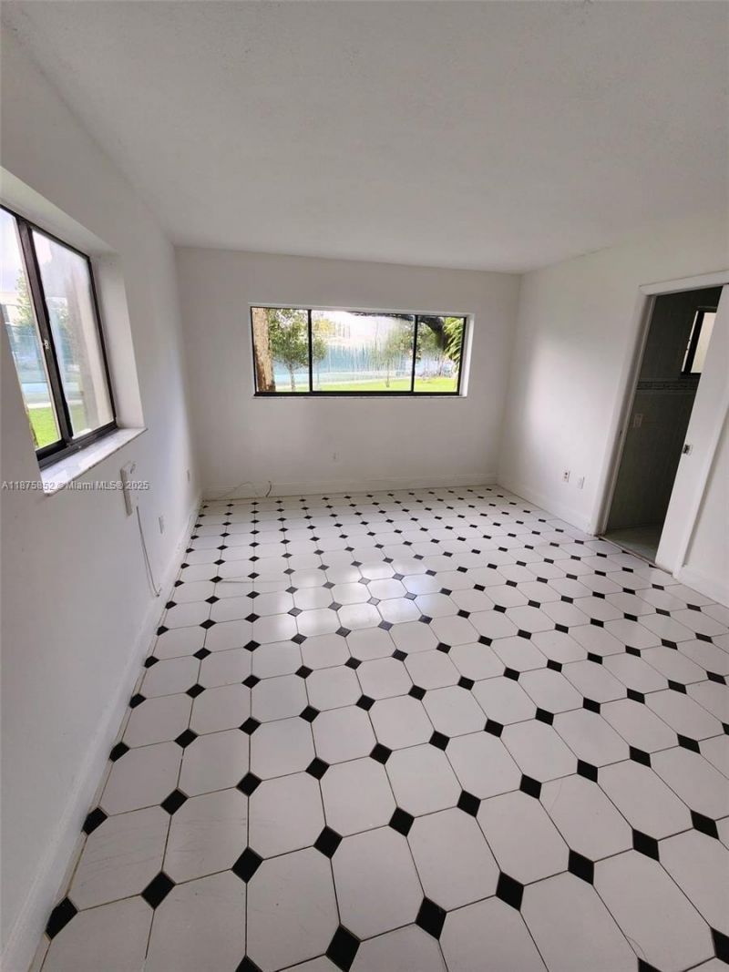 8015 SW 107th Ave, Unit 119, Miami, FL 33173 Photo