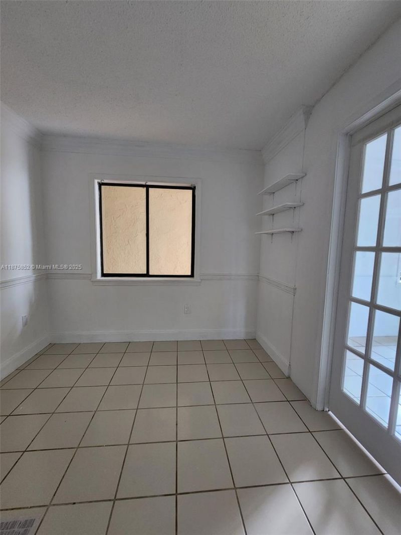 8015 SW 107th Ave, Unit 119, Miami, FL 33173 Photo