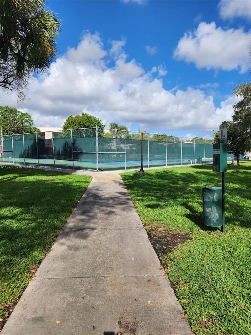 8015 SW 107th Ave, Unit 119, Miami, FL 33173 Photo