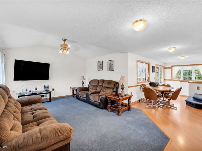 9373 Murray Ridge Road, Elyria, OH 44035 Photo 4