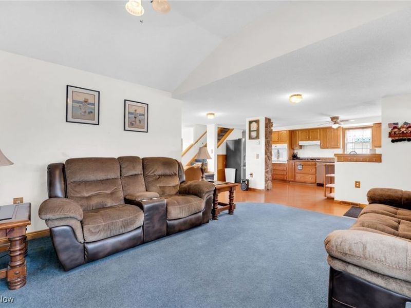 9373 Murray Ridge Road, Elyria, OH 44035 Photo 5