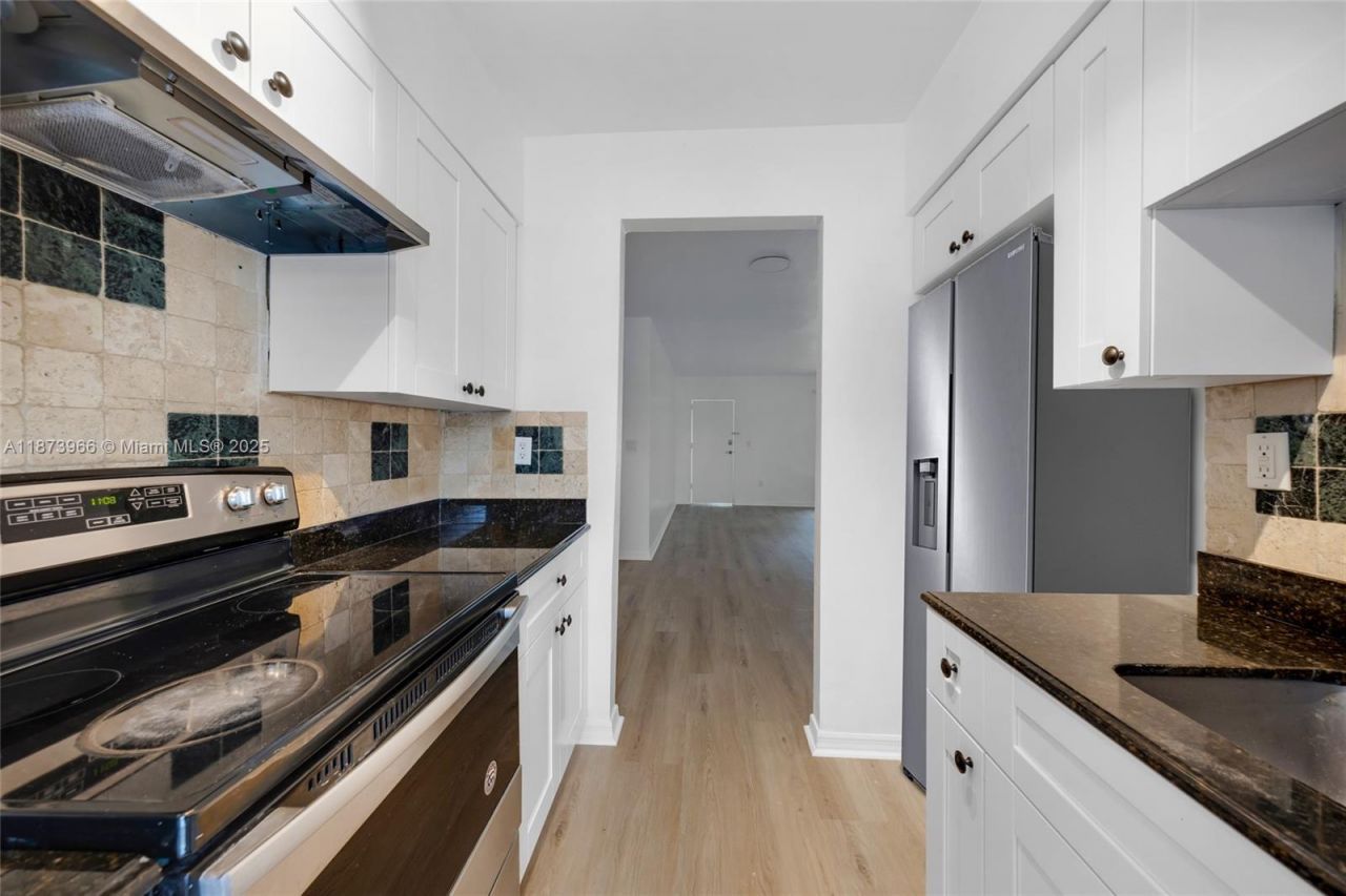 10001 W Bay Harbor Dr, Unit 404, Bay Harbor Islands, FL 33154 Photo