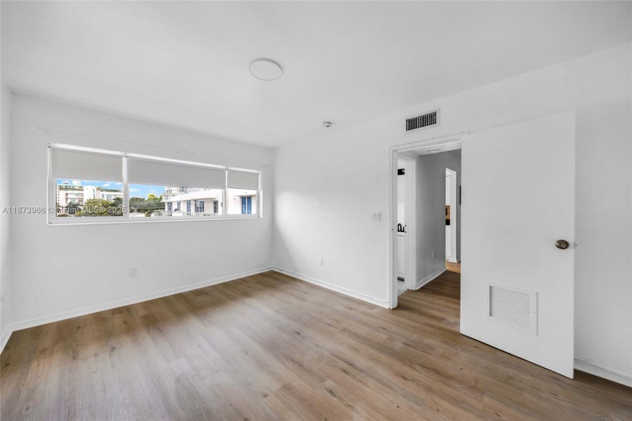 10001 W Bay Harbor Dr, Unit 404, Bay Harbor Islands, FL 33154 Photo