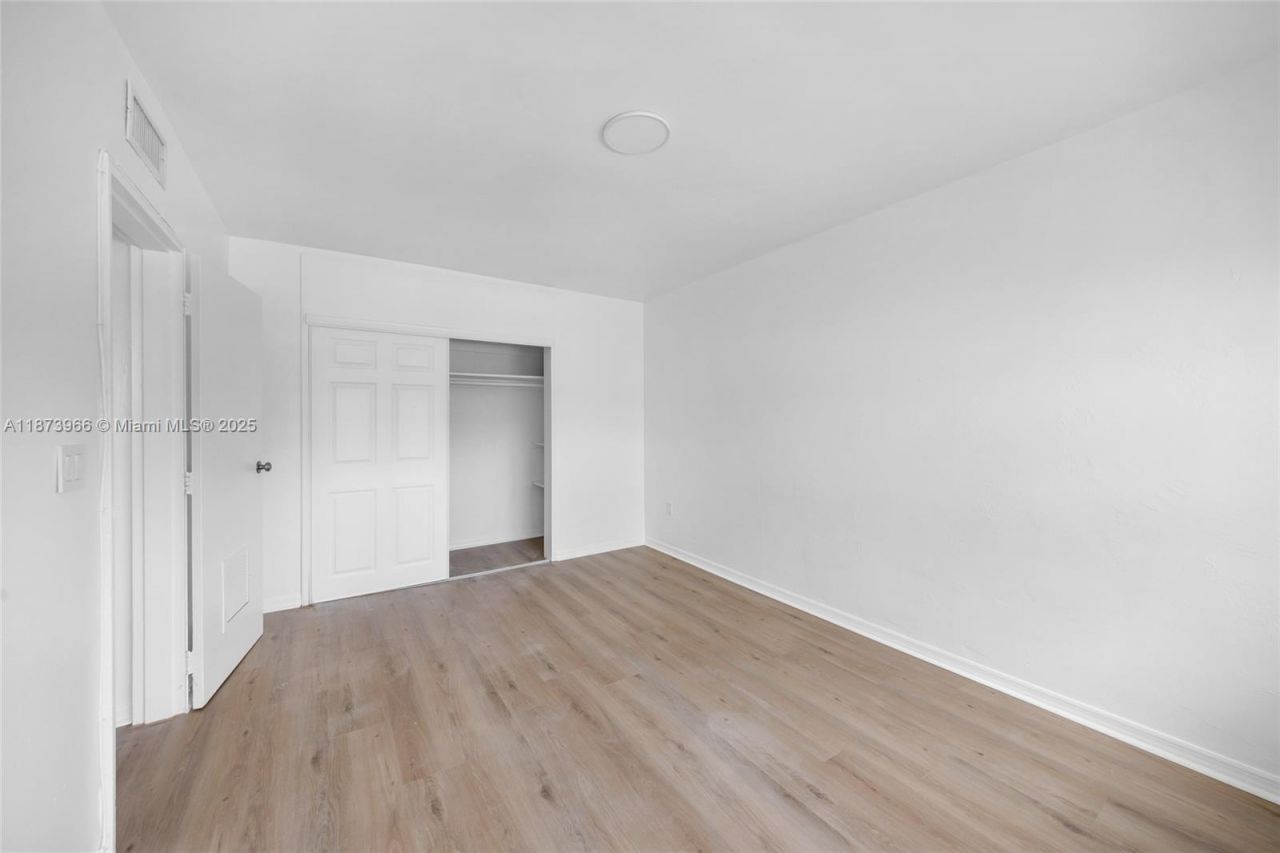 10001 W Bay Harbor Dr, Unit 404, Bay Harbor Islands, FL 33154 Photo