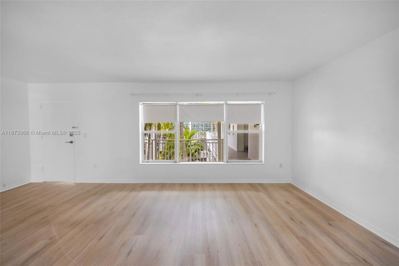 10001 W Bay Harbor Dr, Unit 404, Bay Harbor Islands, FL 33154 Photo