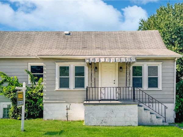 385 Hallam Ave, Meadow Lands, PA 15347